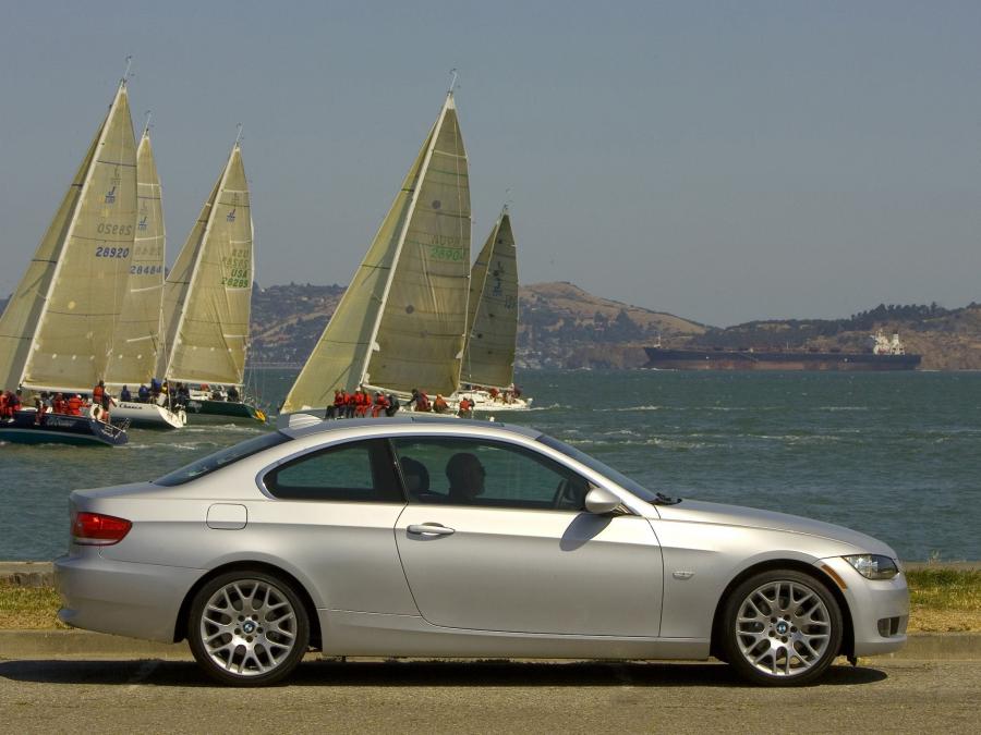  BMW 328i Coupe 2006 года  (US) (фото 3 из 13)